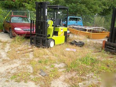 Clark reconditioned TM15 3 wheel forklift , price drop