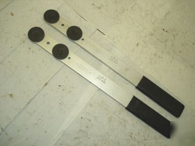 Pair of malco - DS1 duct stretchers