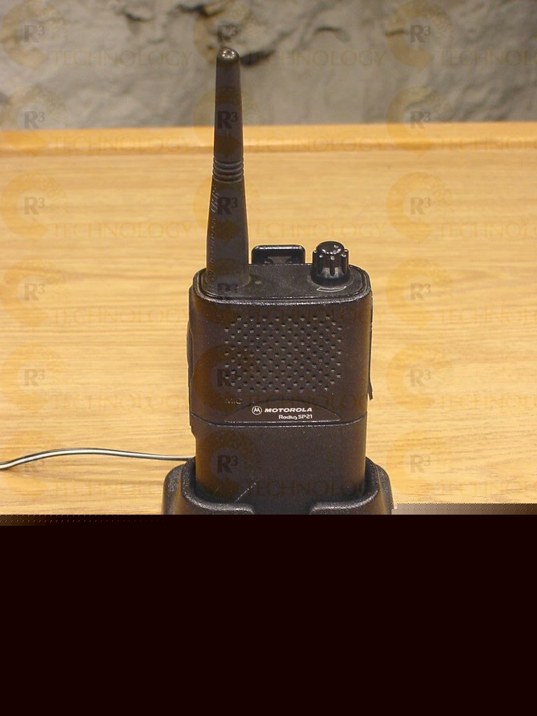 Motorola radius SP21 two-way radio, 2W, 5-mile, charger