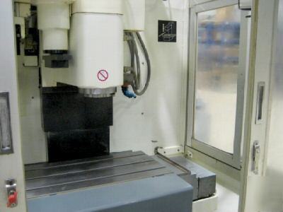 Kitamura mycenter 1 cnc vertical machining center mill
