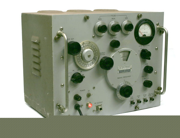 Hp agilent 616B 1.8-4.2GHZ uhf signal pulse generator