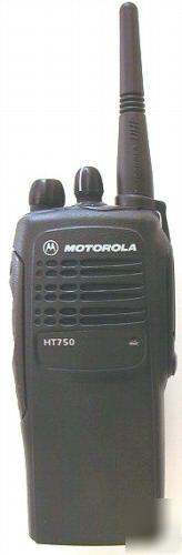 Motorola HT750 uhf hand held two-way radio w/ charger