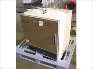 Precision lab oven, 18