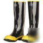 Steel toe rubber boots size 13