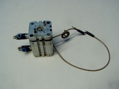 Festo pneumatic cylinder m/n: advul-40-25-pa