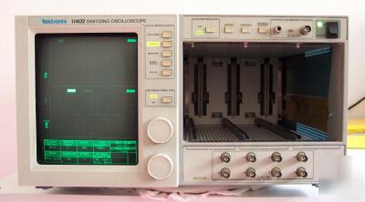 Tektronix 11402 1GHZ digitizing oscilloscope