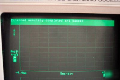 Tektronix 11402 1GHZ digitizing oscilloscope