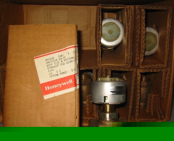 Honeywell radiator valve/VP531A 1061/straight end/lot-8
