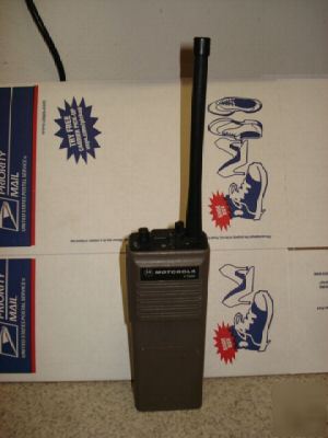 1 motorola HT600 6 ch vhf police two way radio 5 watt