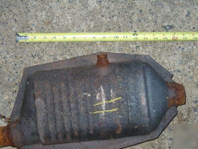 Scrap catalyic converter recycling