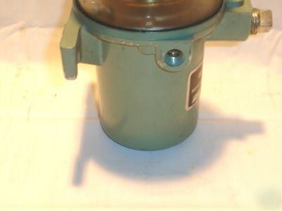 Lincoln centro-matic lubricant pump fluid mod. 82885 