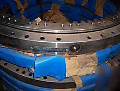 New slewing ring/bearing. rothe erde grosswalzlager. 