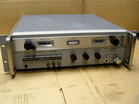 Hewlett packard 8614A signal generator 0.8-2.4 gc