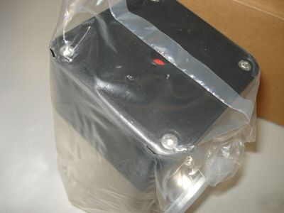 New varian vacuum pump valve nw-16