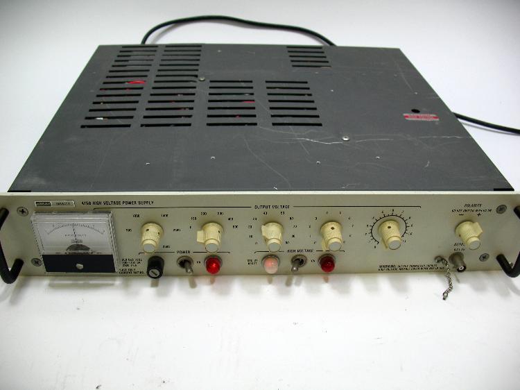Working fluke 415B high voltage dc power supply unit