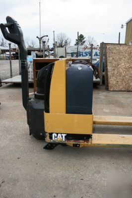 Caterpillar NPP40 powered pallet walkie jack