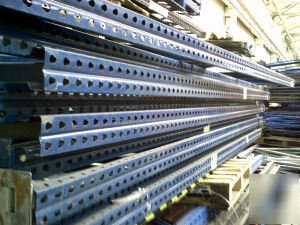 10 frames of pallet racking 4M high - 3.3M beams