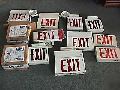 Lot of 11 emergency exit signs / lights