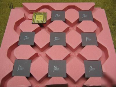 P/n IDT7210L55G mfg:idt cmos 16X16 parallel cmos