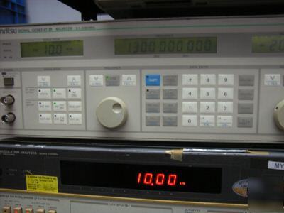 Anritsu MG3602A signal generator 0.1 to 2080 mhz w/ 01