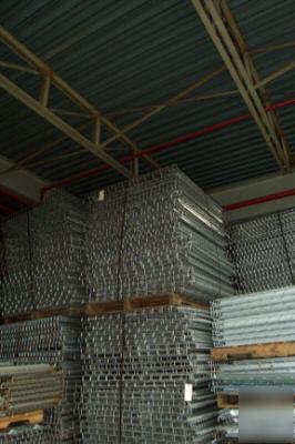 Wire decks for pallet rack or shelving