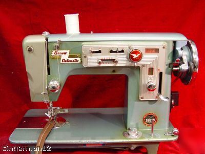 Heavy duty toyota sewing machine great for leather 