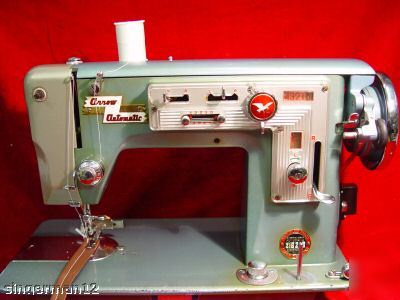 Heavy duty toyota sewing machine great for leather 