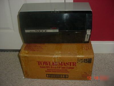 Georgia pacific paper towel dispenser 54147 series 2000