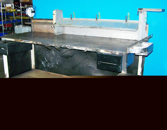 Heavy duty metalworking workstation / table