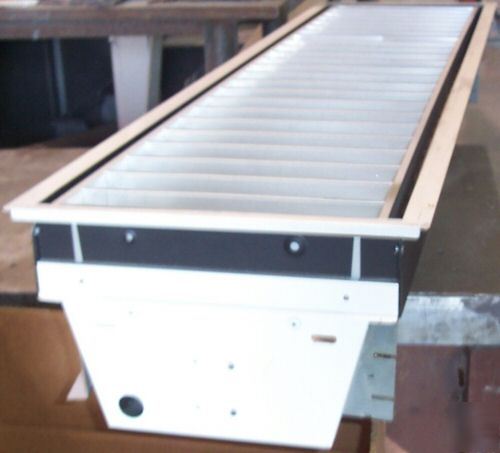 Large rectangle 4' fluorescent light fixtures