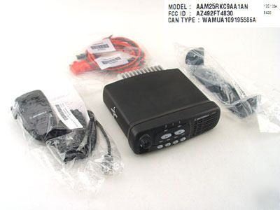 Nos motorola uhf CDM750 4CH 40W mobile radio package