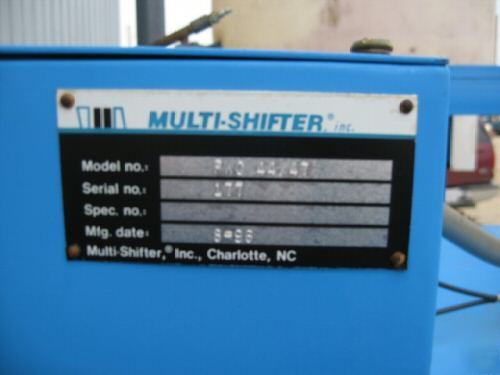 Forklift battery washer