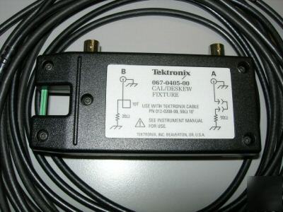 Tektronix 067-0405-00 cal/deskew fixture with cable 