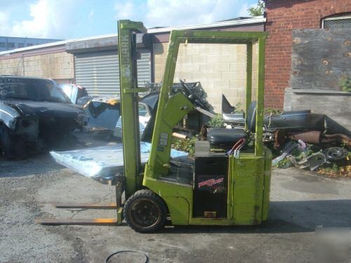 Clark 2000 lb forklift 3-wheel electric with charger