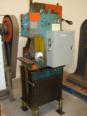 Denison multipress hydraulic punch press machine W3A