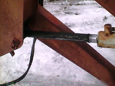 Dun ham lehr inc. loader,brackets,3 buckets,hoses bin 