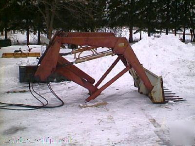Dun ham lehr inc. loader,brackets,3 buckets,hoses bin 