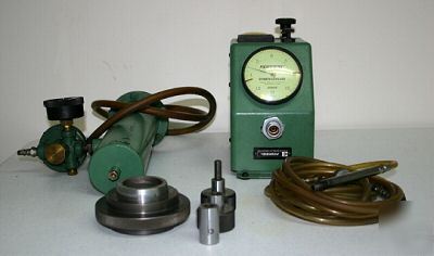 Federal dimensionair air gauge