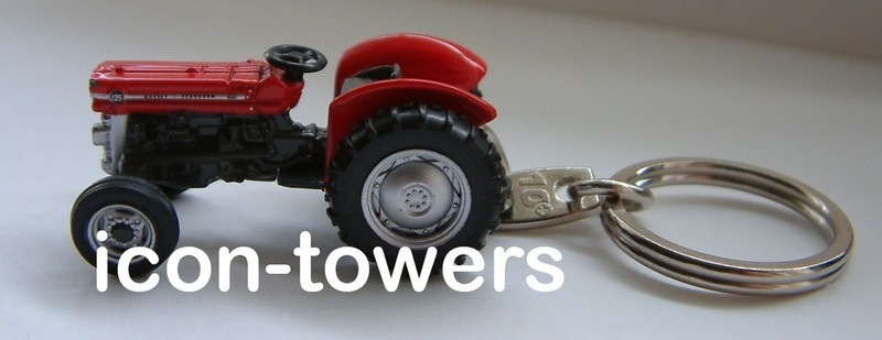 Massey ferguson: model metal 3D 135 tractor keyring