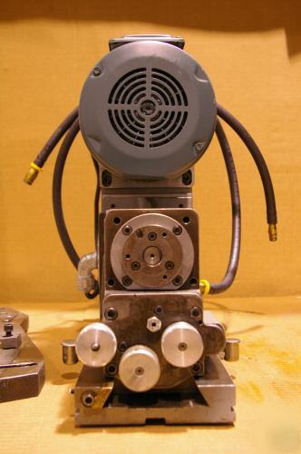 Automatic drilling or tapping unit