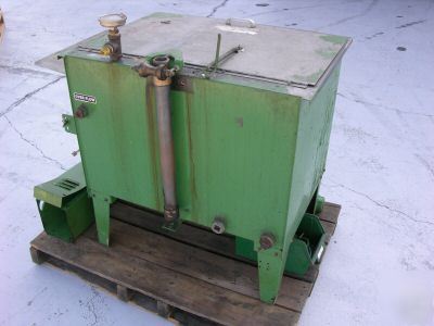 Magnus agitated parts washer