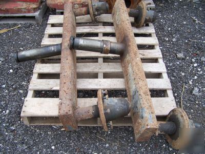 New axles for idea spreader