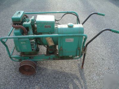 Onan 3 phase portable generator 120/208 