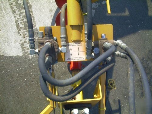 Self propelled post hole auger digger honda 9HP