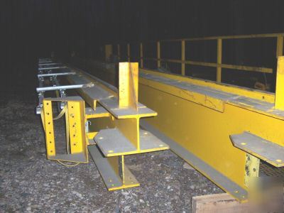 10 ton morris wheeler cranes w/tvl hoist & cat walk
