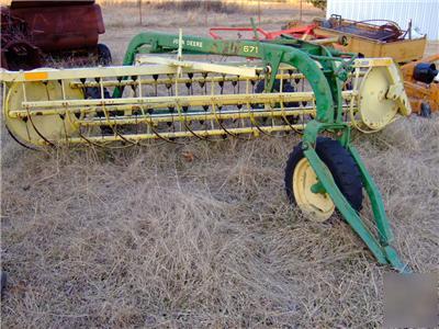 John deere 671 hay rake
