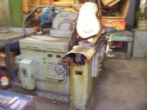 Norton 6â€ x 30â€ plain cylindrical grinder type c 