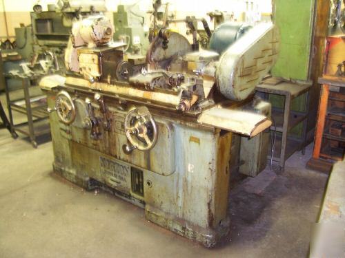 Norton 6â€ x 30â€ plain cylindrical grinder type c 