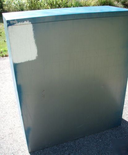 Solid steel/heavy duty/four shelf/shelving unit/garage
