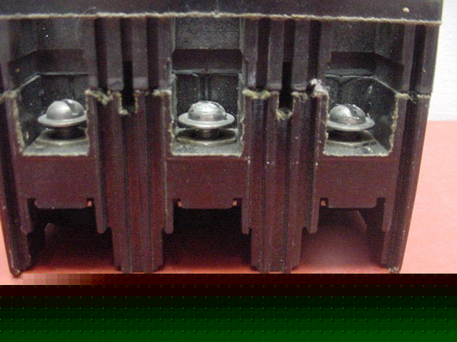 Ge TEF134015 3 pole 15 amp 480 volt ac circuit breaker